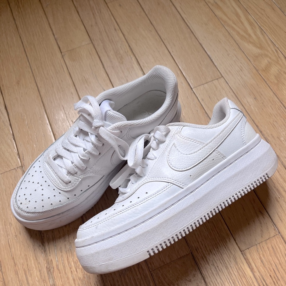 Platform white nike air forces